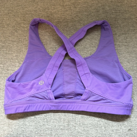 Lululemon purple pocket bra size 8 - Picture 2 of 3